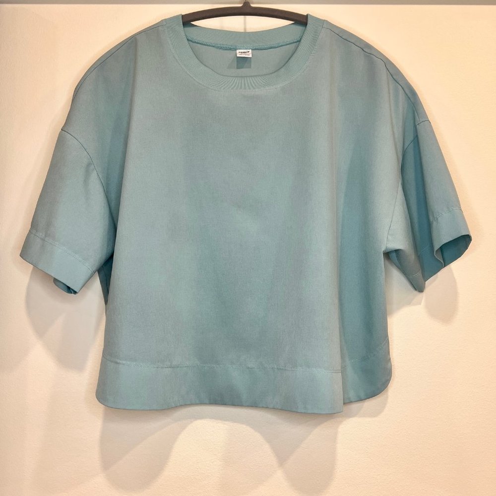 Old Navy Active StretchTech Crop